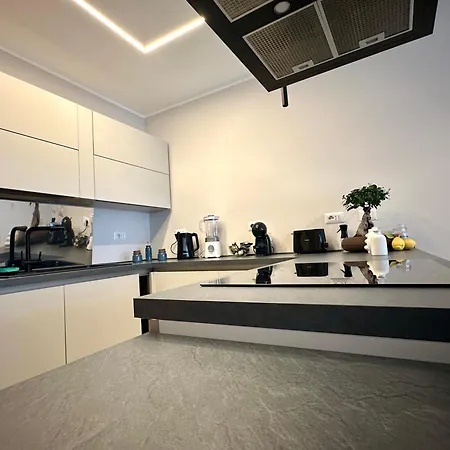 Nadir Apartment